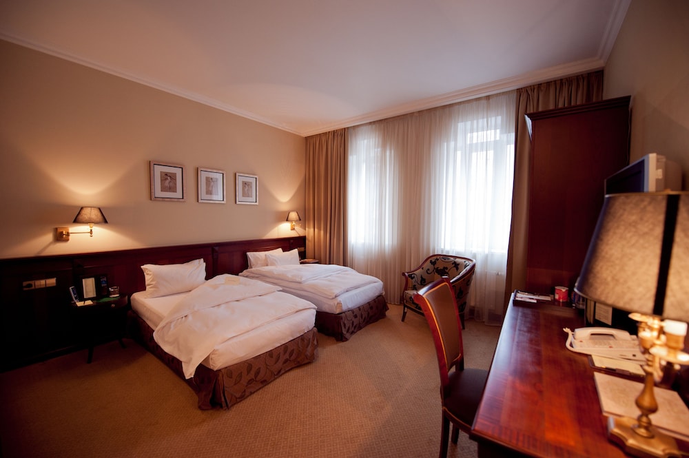 Opera Hotel
