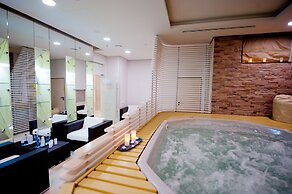 Opera Hotel