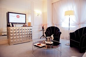 Opera Hotel