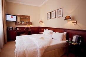 Opera Hotel
