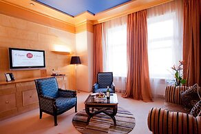 Opera Hotel