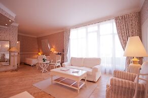 Opera Hotel
