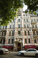 Opera Hotel