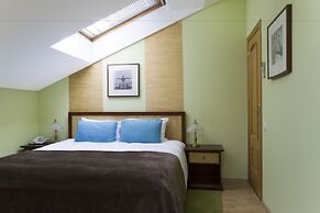 Aristocrat Boutique Hotel