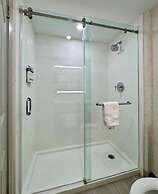 Holiday Inn Express & Suites Brampton by IHG