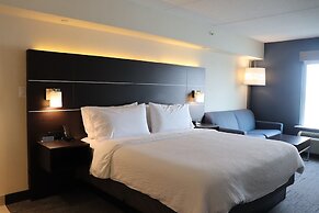 Holiday Inn Express & Suites Brampton by IHG