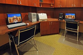 Holiday Inn Express & Suites Brampton by IHG