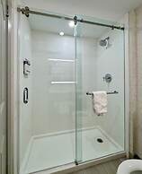Holiday Inn Express & Suites Brampton by IHG