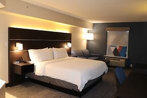 Holiday Inn Express & Suites Brampton by IHG