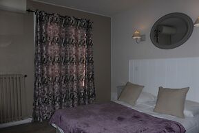The Originals Access, Hostellerie des Pins