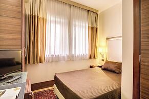 The Strand Hotel