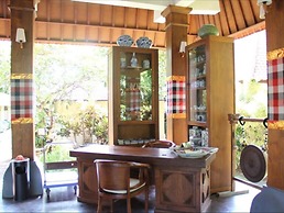 Besakih Beach Hotel