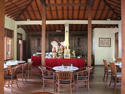 Besakih Beach Hotel
