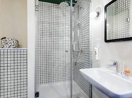 ibis Styles Lyon Meyzieu Arena Stadium