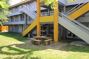 Hotel Première Classe Saint Quentin En Yvelines - Elancourt