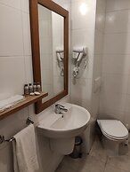 Rembrandt Hotel