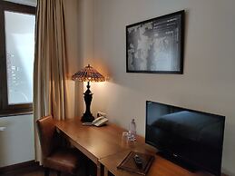 Rembrandt Hotel
