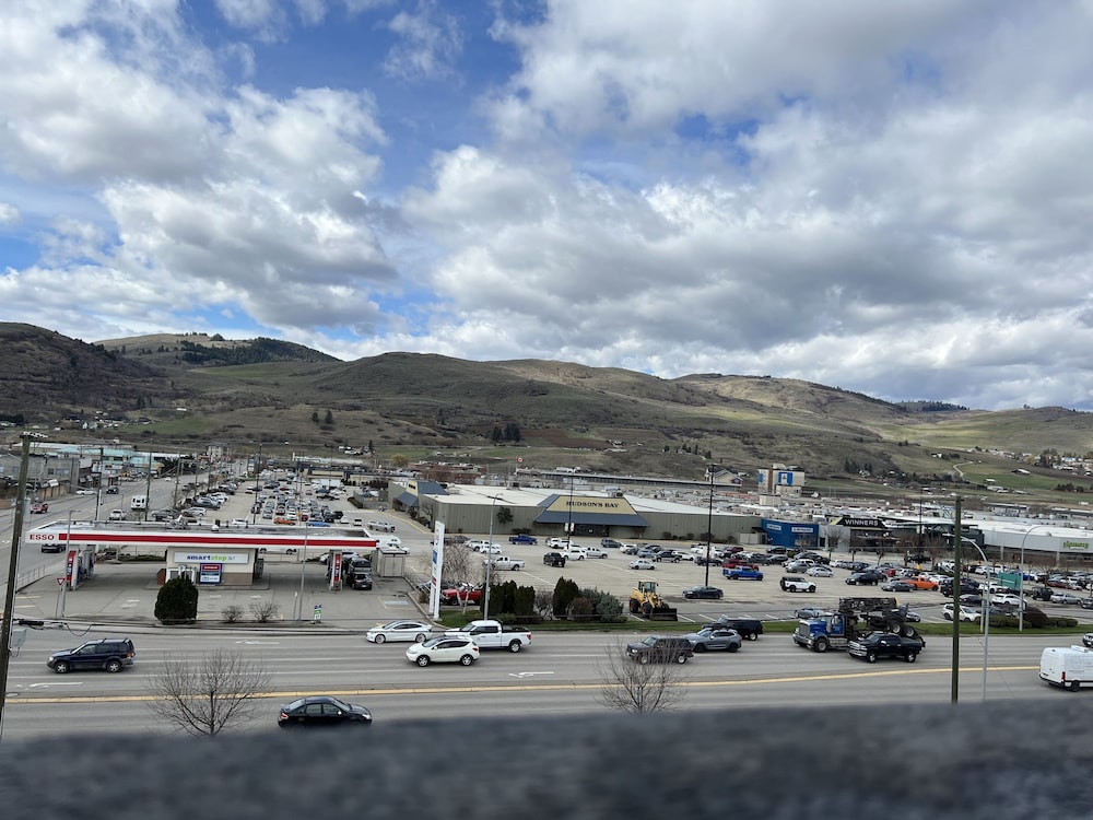 Divya Sutra Plaza and Conference Centre, Vernon, BC