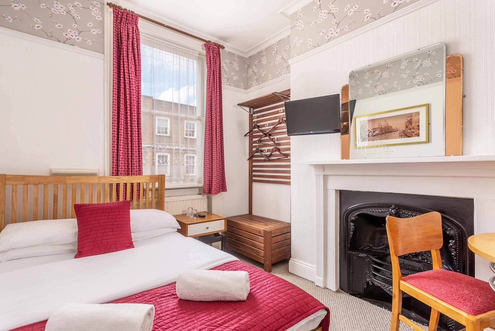 St Athans Hotel