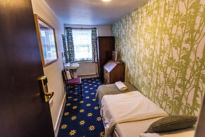 St Athans Hotel