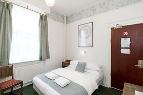 St Athans Hotel