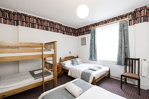 St Athans Hotel