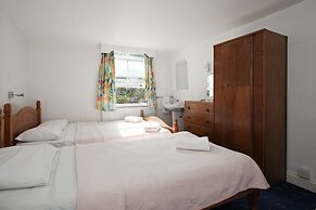 St Athans Hotel