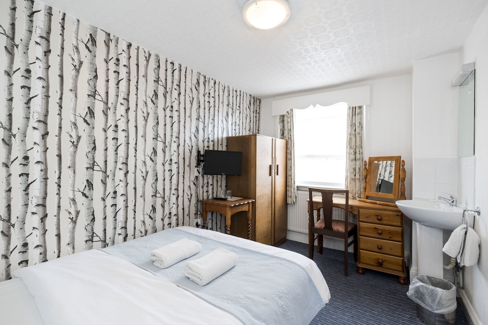 St Athans Hotel