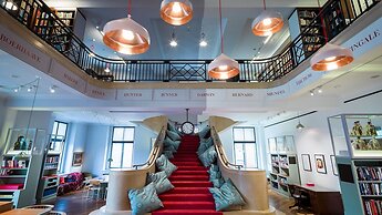 St Athans Hotel