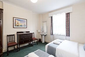 St Athans Hotel