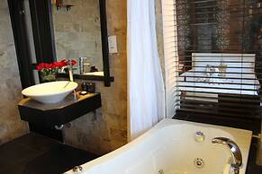 Orchid Hotel