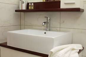 Galaxy Art Hotel