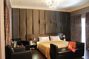 Galaxy Art Hotel