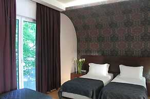Galaxy Art Hotel