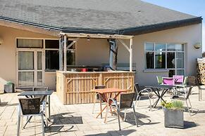 Logis Hôtel Au Chêne Vert
