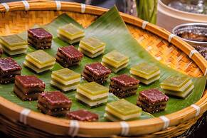 Four Points by Sheraton Shanghai, Daning