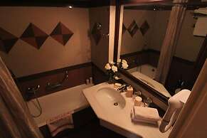 Achillion Hotel