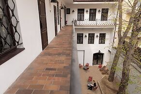Sir Toby's Midtown - Hostel