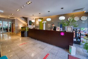 Unique Boutique