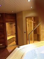 Logis Hôtel Les Autanes & Spa