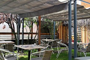 Logis Hôtel Les Autanes & Spa