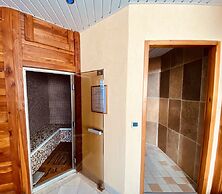 Logis Hôtel Les Autanes & Spa