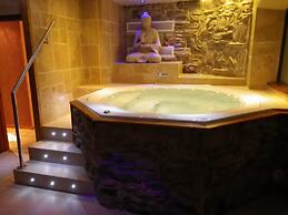 Logis Hôtel Les Autanes & Spa
