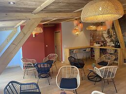 Logis Hôtel Les Autanes & Spa