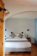 Logis Hôtel Les Autanes & Spa
