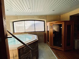 Logis Hôtel Les Autanes & Spa