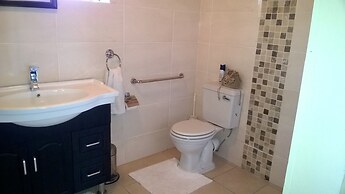 Bluewater Beachfront Guesthouse