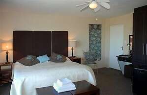 Bluewater Beachfront Guesthouse