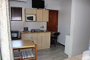 Bluewater Beachfront Guesthouse