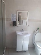 Bluewater Beachfront Guesthouse
